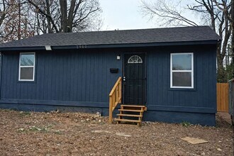 Building Photo - 2900 Flora Ave