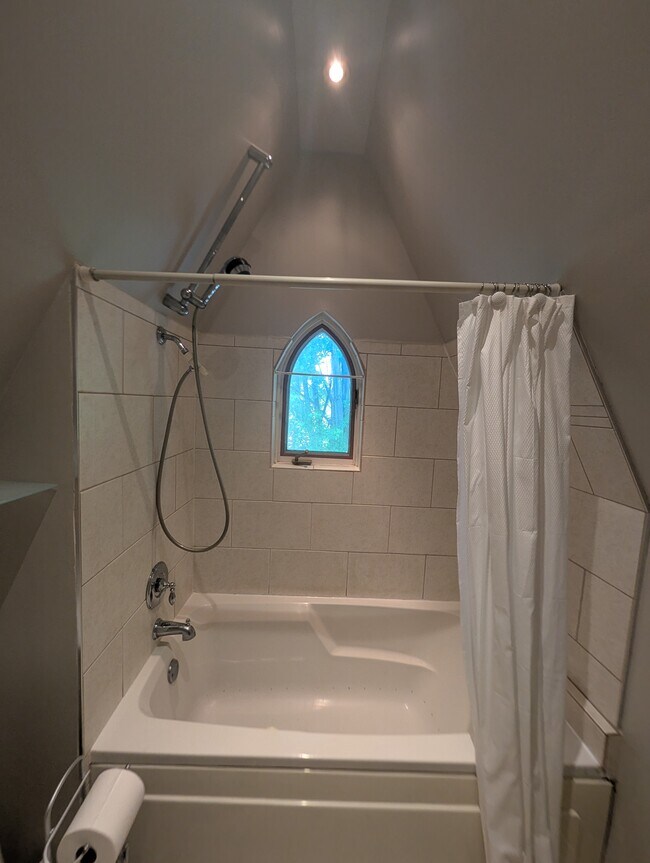 Baignoire à bulles - 1 Garden Av