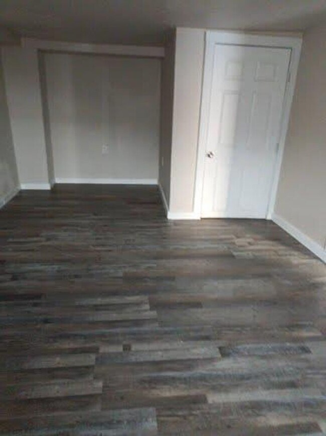 Building Photo - 4517 S Shields Blvd