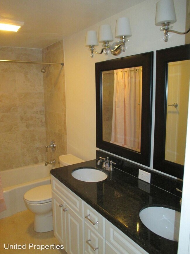 Foto del edificio - 2 br, 1 bath House - 5201 NE 24 Terrace, #...