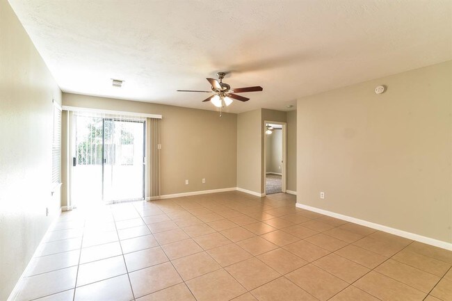 Building Photo - 6303 Sutton Meadows Dr
