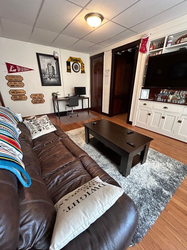 Building Photo - 1 Bedroom 1 Bathroom Apartment