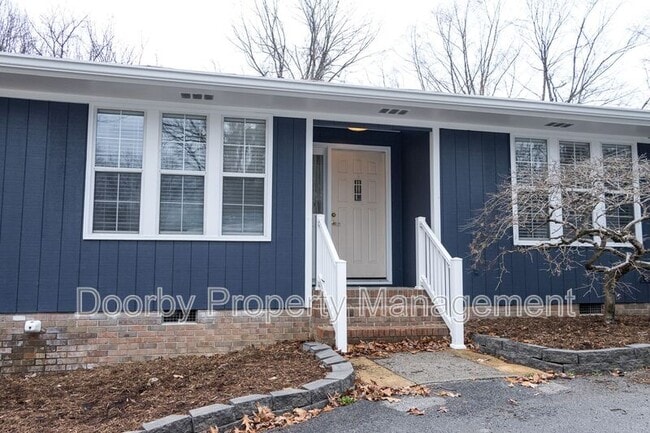 Building Photo - 844 Murrell Rd