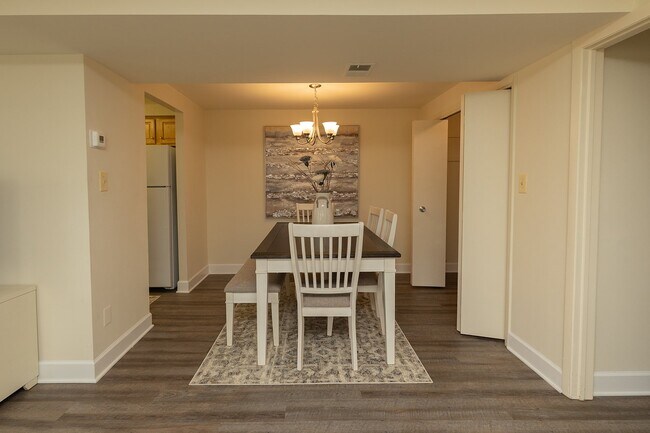 Foto del edificio - Chapel Valley Townhomes
