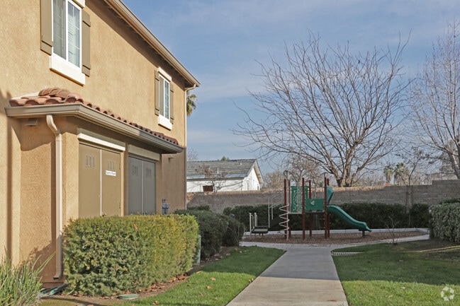 Building Photo - Liberty Family Apartments