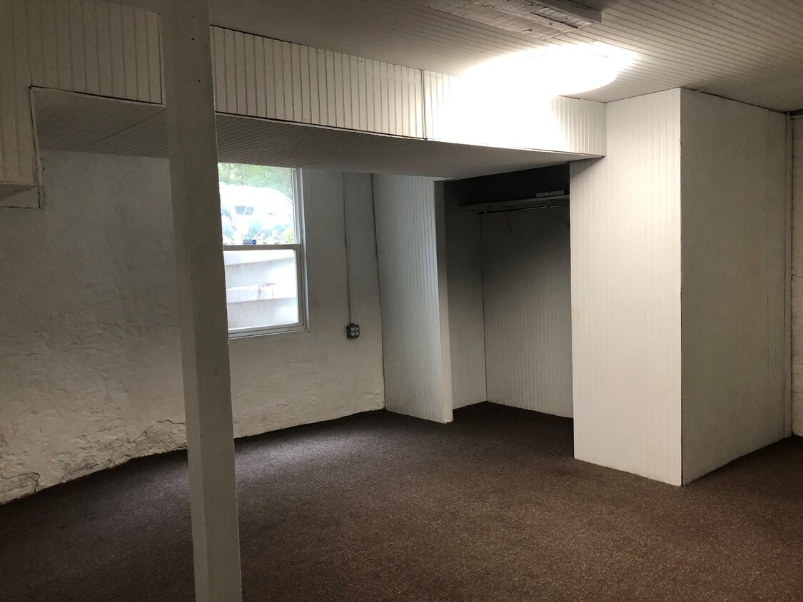 Basement bedroom - 502 S 6th St