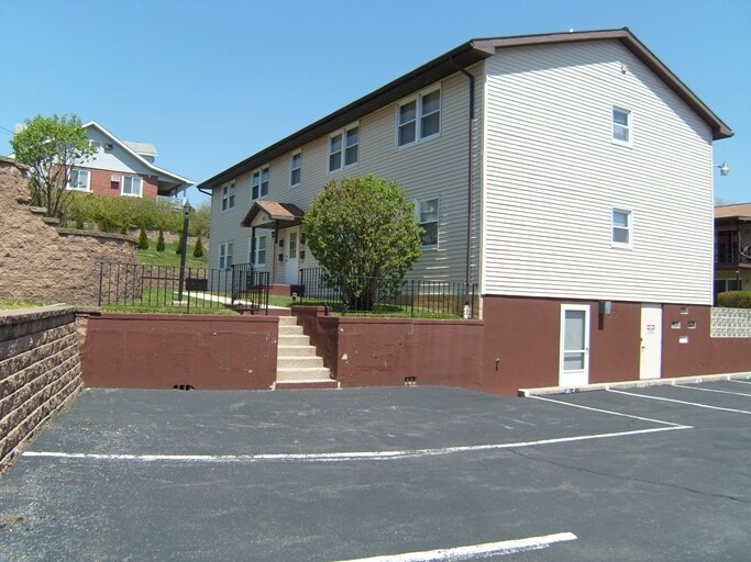 175 N 7th St, Lehighton, PA 18235 Apartments in Lehighton, PA