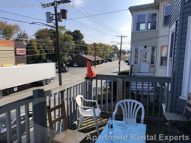 Building Photo - 359 Boston Ave