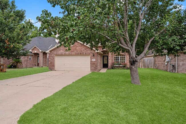 Building Photo - 18464 Sunrise Oaks Ct