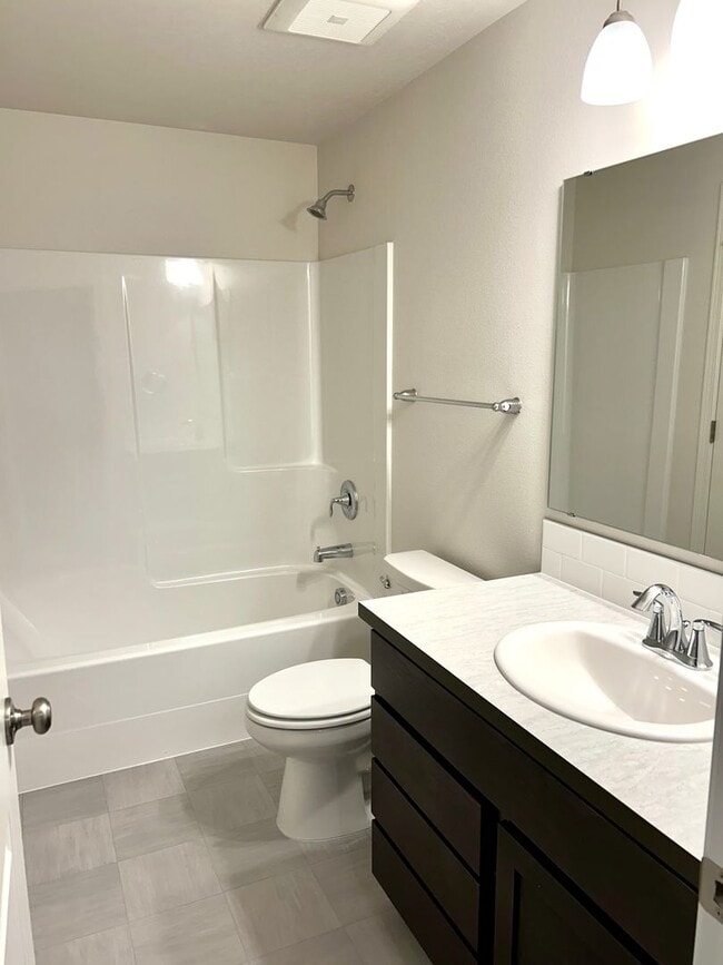 Building Photo - Single Level Home in New SunRidge Community