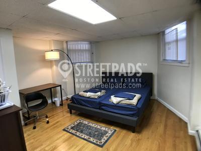 Foto del edificio - 3 bedroom in Boston MA 02215