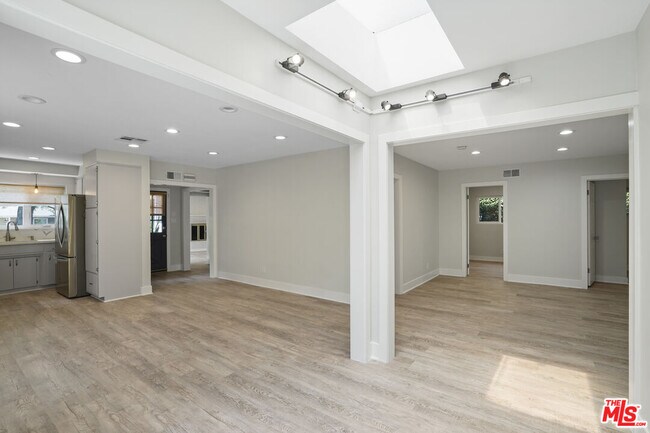 Building Photo - 11681 Weddington St
