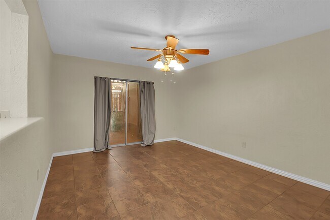 Foto del edificio - 1304 Ward Rd