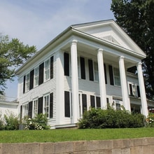Building Photo - 619 3rd St