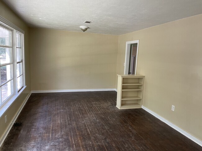 Foto del edificio - 210 Wildwood Terrace
