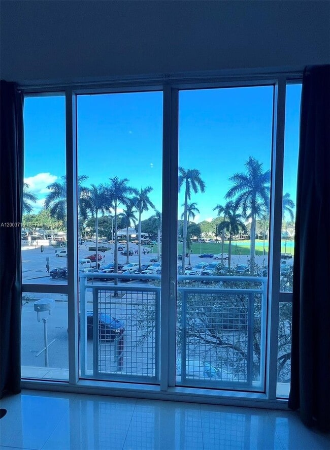 Foto del edificio - 244 Biscayne Blvd