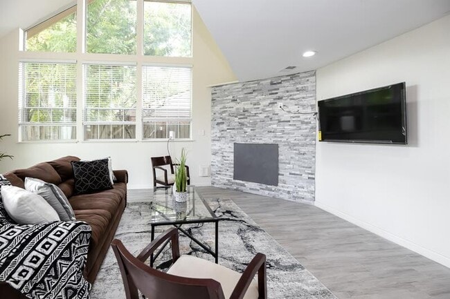 Building Photo - 5716 Alvarado Dr