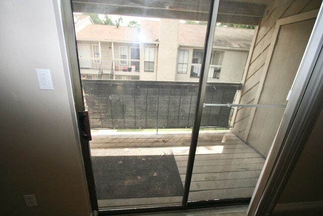 Foto del edificio - 17331 Red Oak Dr