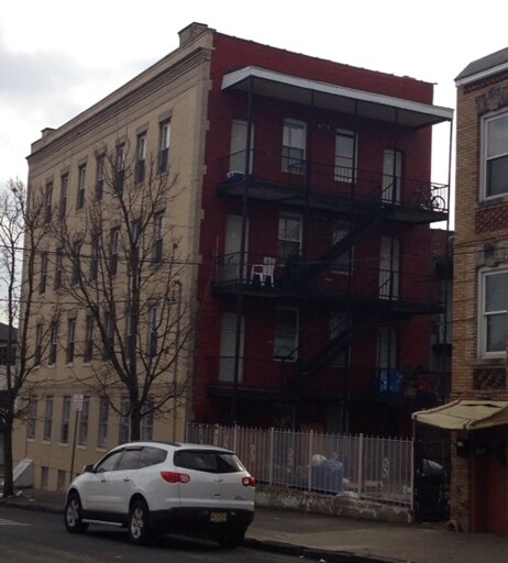 Building Photo - Abington Residences