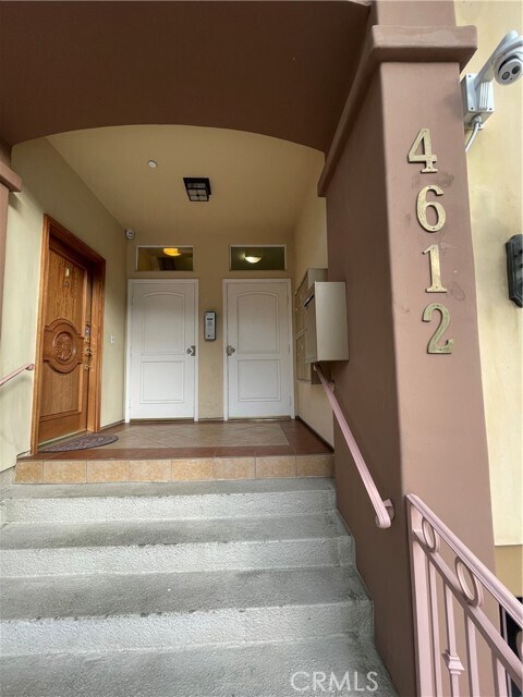 Building Photo - 4612 Vista Del Monte Ave
