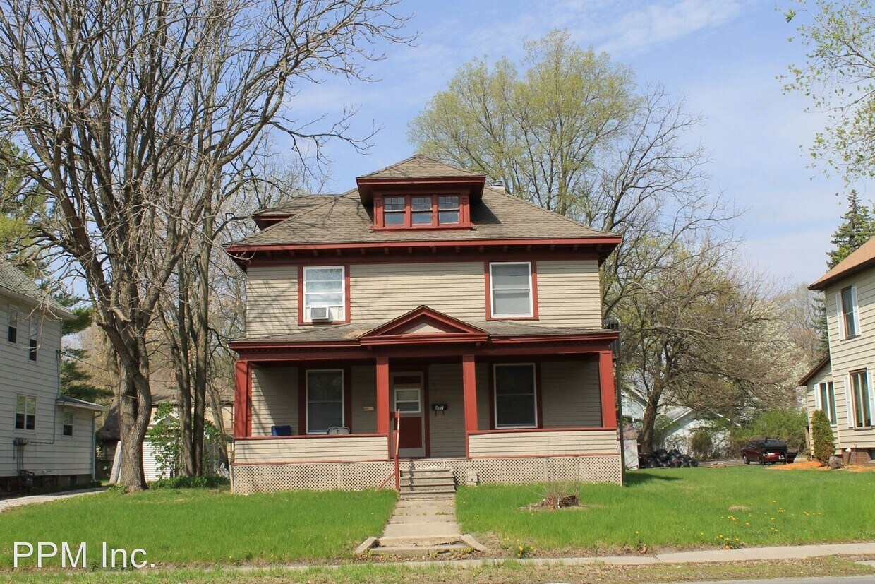 Primary Photo - 805-807 Grand