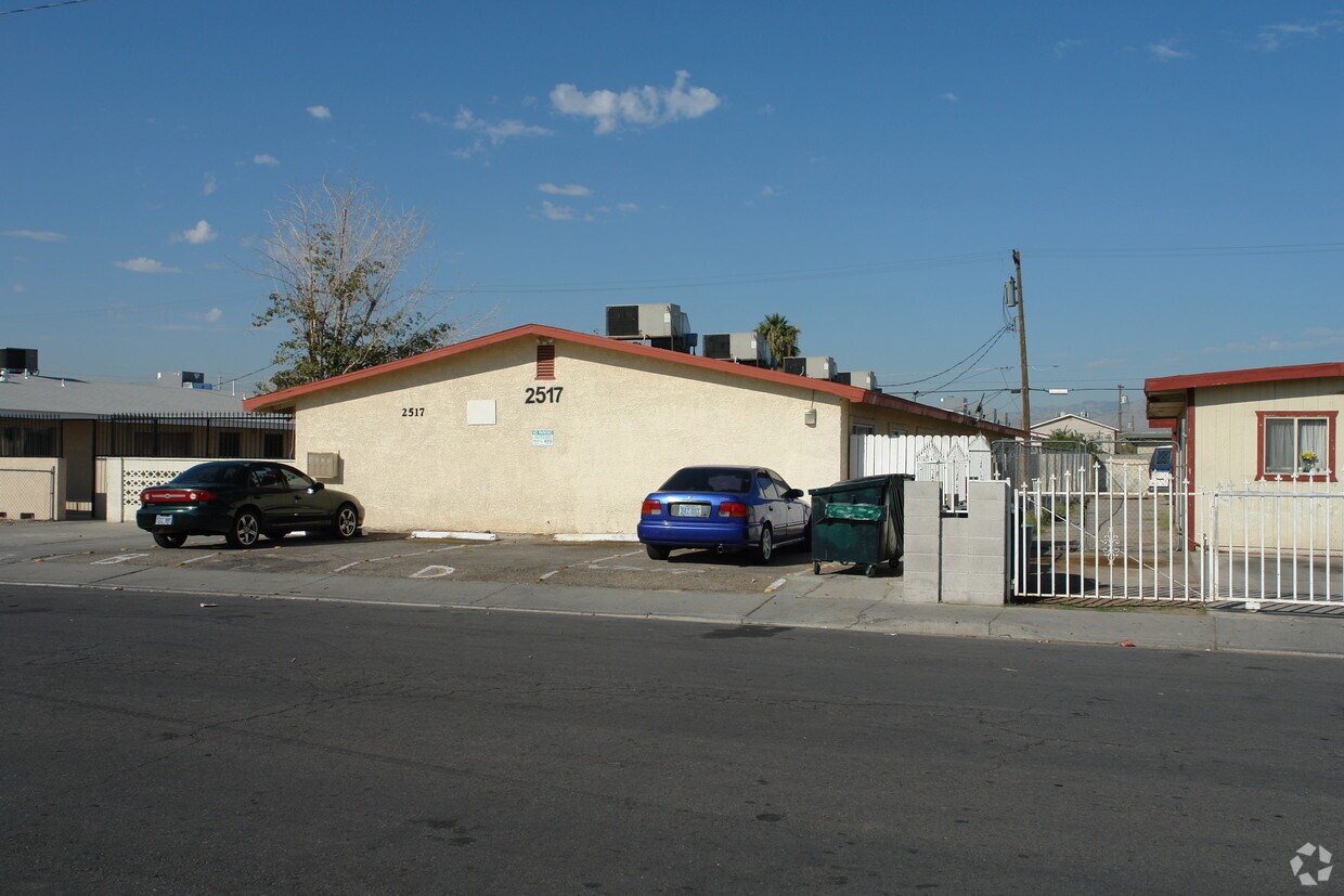 Building Photo - 2517 Statz St