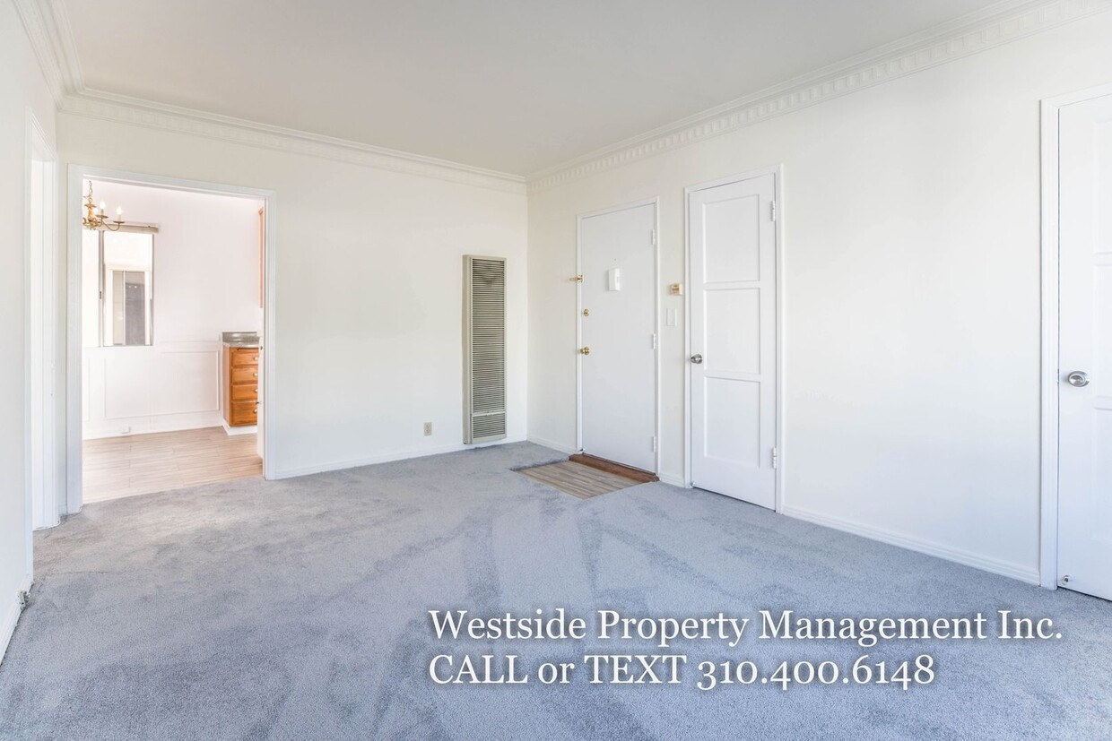 Primary Photo - Beverly Hills Neighborhood - Charming Uppe...