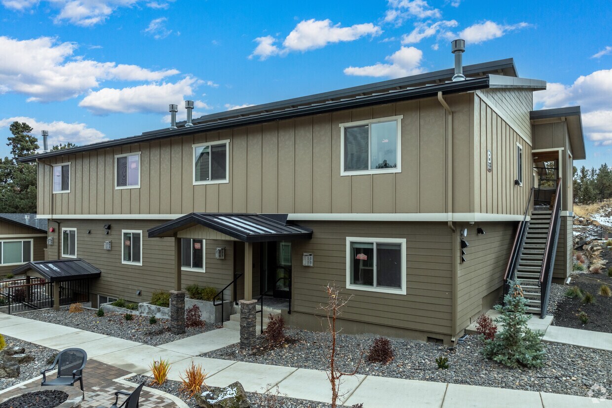Foto principal - Lakeside Place Apartments