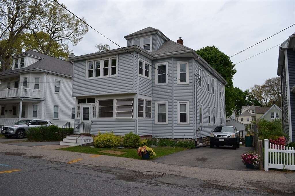75 Elliot St Unit 75, Norwood, MA 02062 Room for Rent in Norwood, MA