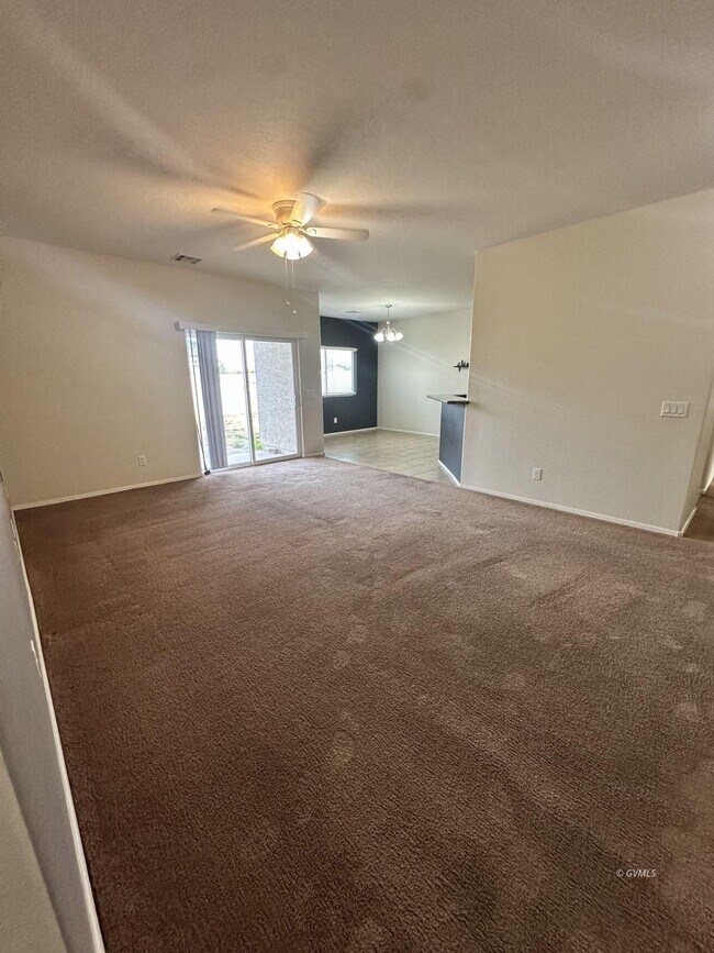 Foto del edificio - 1721 N Eloisa Ln