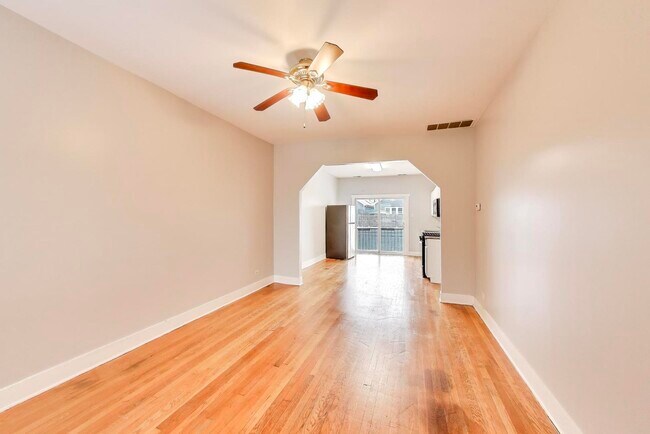 Foto del edificio - 2734 N Campbell Ave