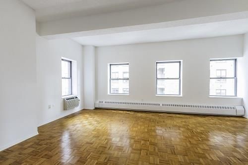 Building Photo - 356 W 34th St
