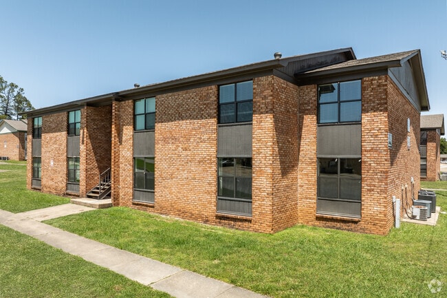 Building Photo - Cedar Manor Apartments