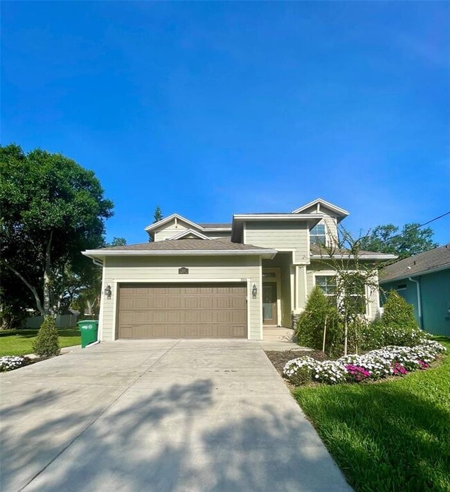 Building Photo - 7215 S Shamrock Rd