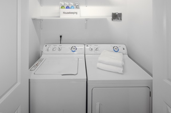 Building Photo - Portola Bridge Creek