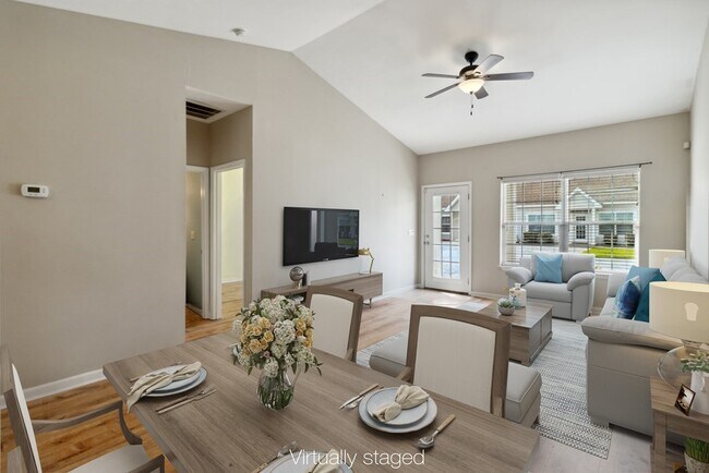 Foto del edificio - 457 Ponderosa Pines Dr