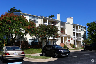 Orchard Club Apartments photo'