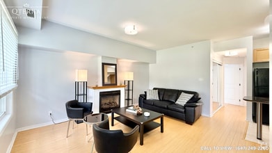 Building Photo - 1785 Eglinton Av E