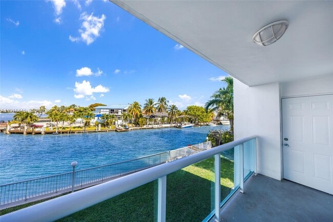 Building Photo - 2841 NE 163rd St