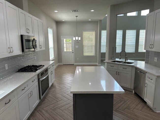 Foto del edificio - 16419 Lakewood Field Dr