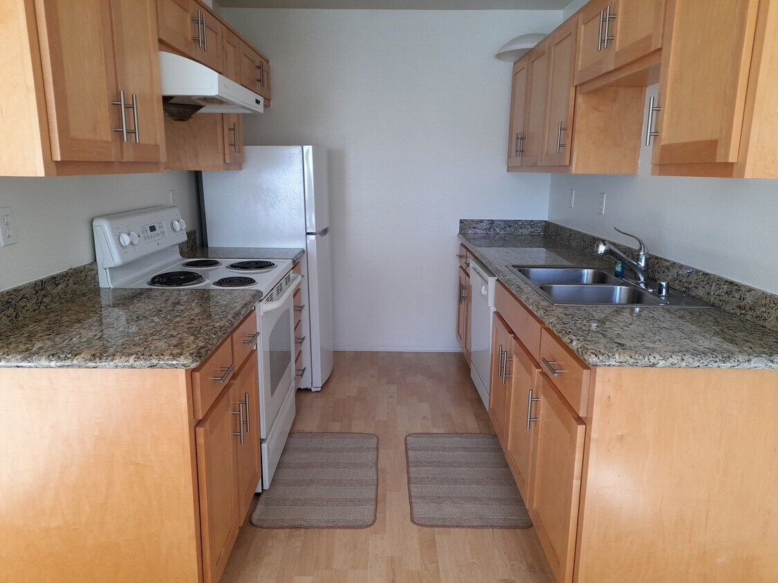 42 Marina Lakes Dr Unit Marina Bay, Richmond, CA 94804 Condo for Rent