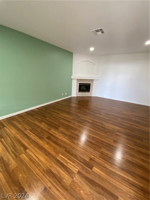 Building Photo - 1900 N Torrey Pines Dr