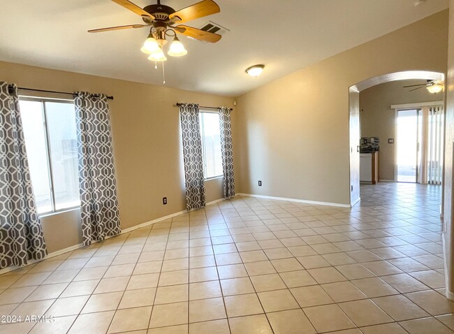 Foto del edificio - 14890 W Caribbean Ln