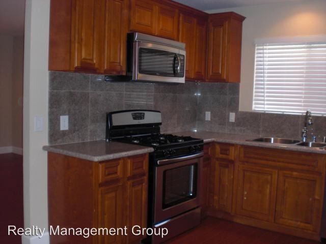 Building Photo - 4 br, 2 bath House - 2363 Hanford Dr.