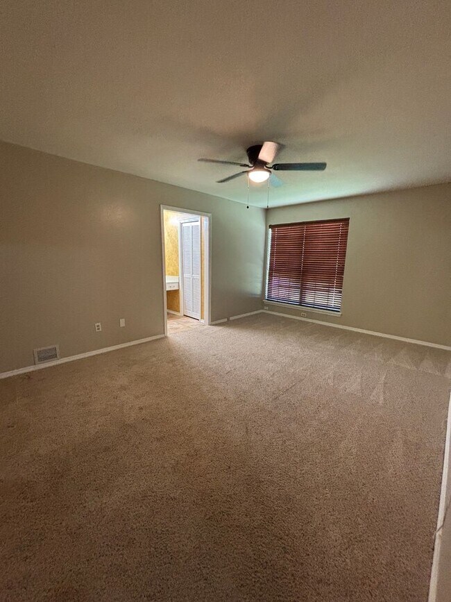 Building Photo - South Bossier!