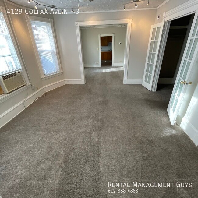 Foto del edificio - Nice 2 Bedroom! Laundry included, Off stre...