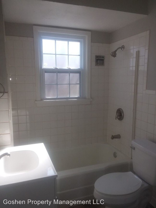 Building Photo - 2 br, 1 bath House - 936 N Pershing