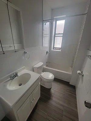 Building Photo - 1 bedroom in New York NY 10034