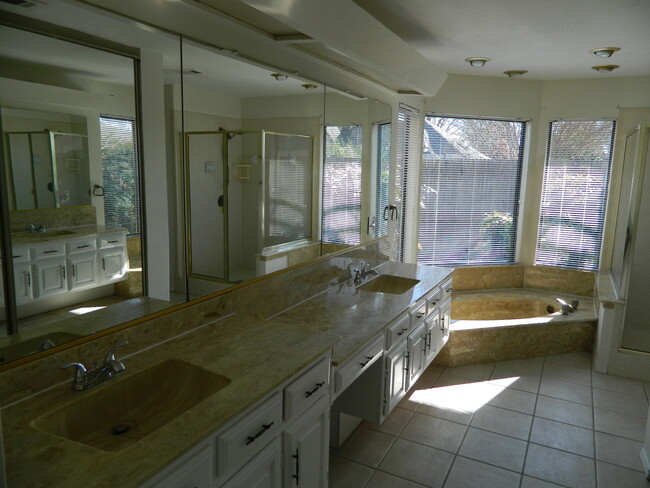 Building Photo - COMING SOON! Stunning 4-Bed, 3-Bath Home w...
