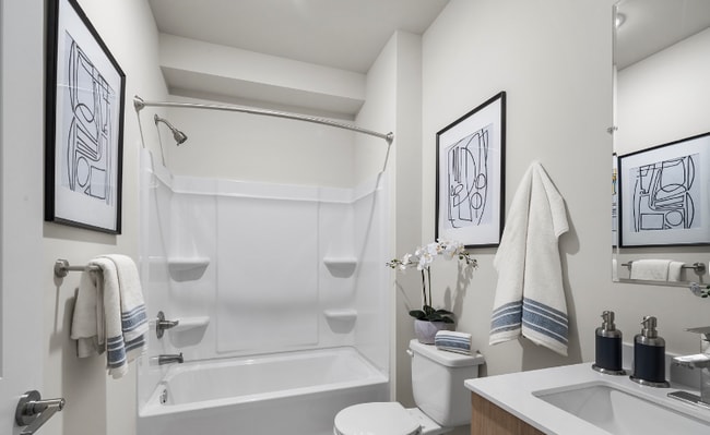 Building Photo - 2125 Master St